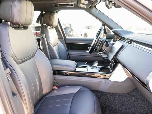 New 2026 Land Rover Range Rover SE image 16
