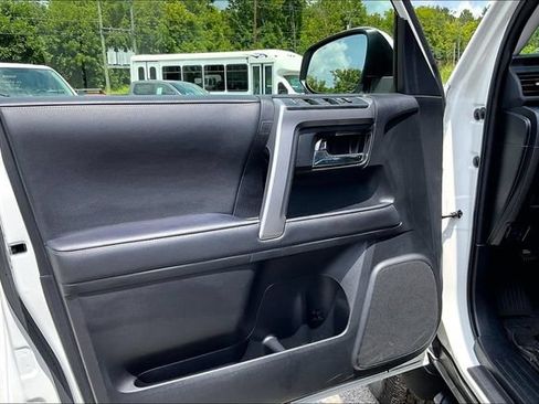 Used 2023 Toyota 4Runner SR5 Premium w/ Moonroof Package AWD/4WD image 17