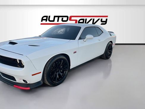 Used 2022 Dodge Challenger R/T Scat Pack w/ Driver Convenience Group RWD image 3