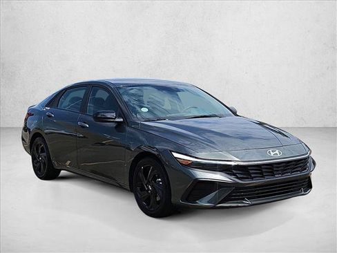 Used 2026 Hyundai Elantra Sport FWD image 3