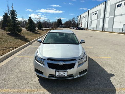 Used 2014 Chevrolet Cruze LT image 2