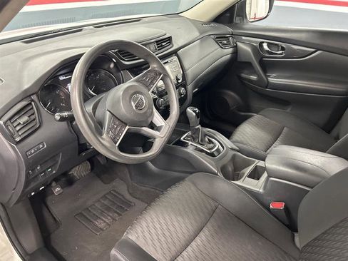 Used 2017 Nissan Rogue S image 11