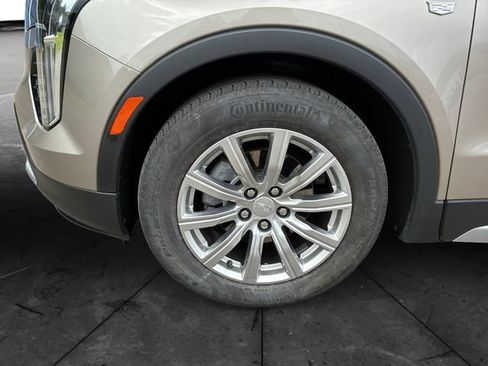 Used 2023 Cadillac XT4 Premium Luxury w/ Cold Weather Package AWD/4WD image 16
