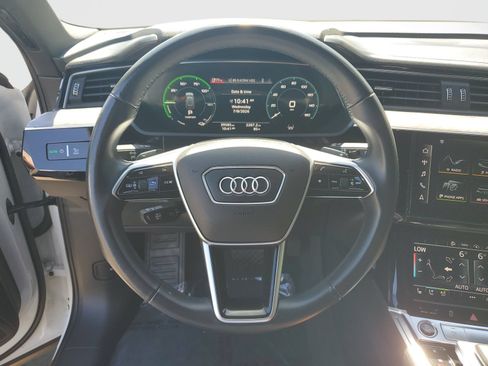 Used 2022 Audi e-tron Chronos AWD/4WD image 26