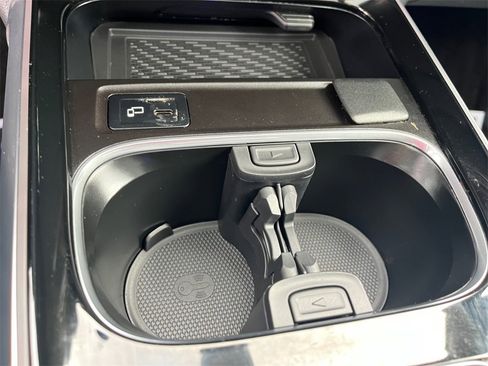 Certified 2022 Mercedes-Benz GLB 250 4MATIC image 25