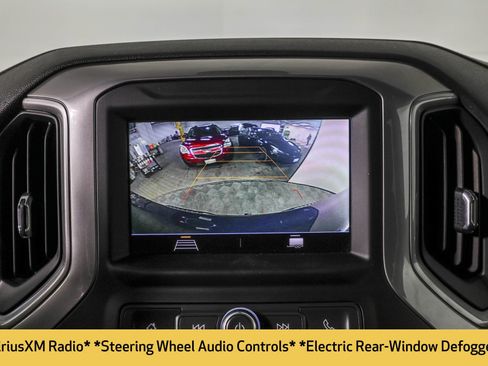 Used 2022 Chevrolet Silverado 1500 Custom w/ Safety Confidence Package image 9