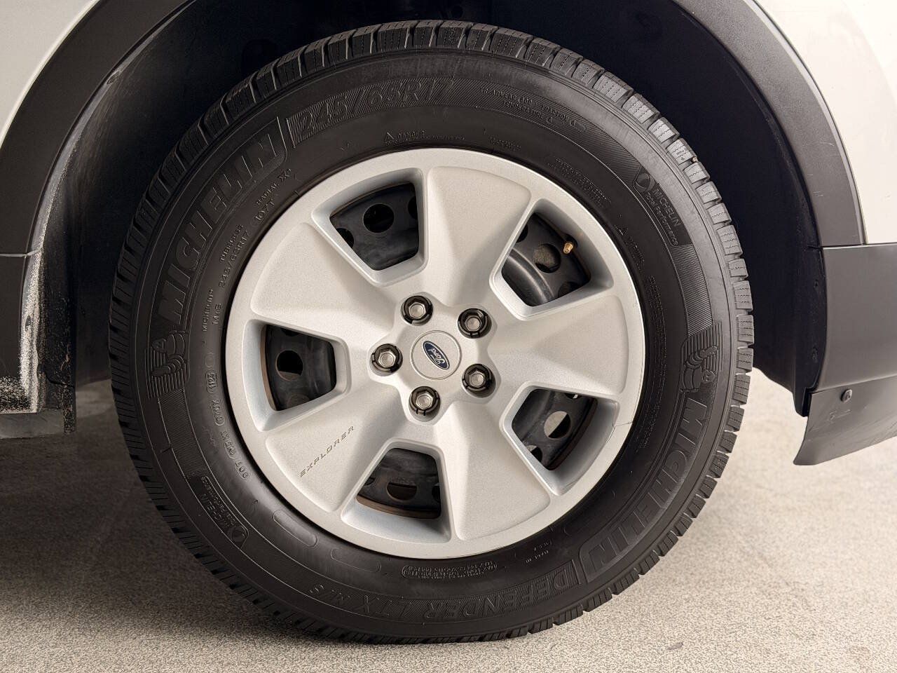 Used 2013 Ford Explorer FWD image 33
