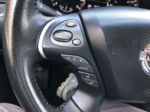 Used 2013 Nissan Pathfinder Platinum AWD/4WD image 13