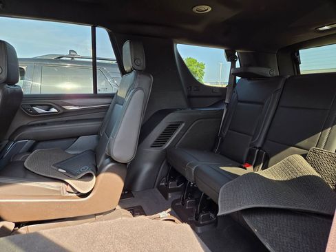 Used 2022 GMC Yukon Denali RWD image 14