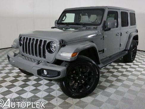 Used 2022 Jeep Wrangler Unlimited Sahara image 1
