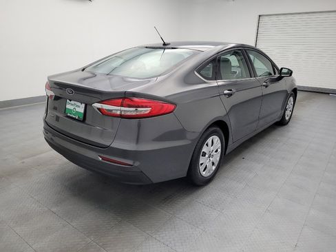 Used 2019 Ford Fusion S image 9