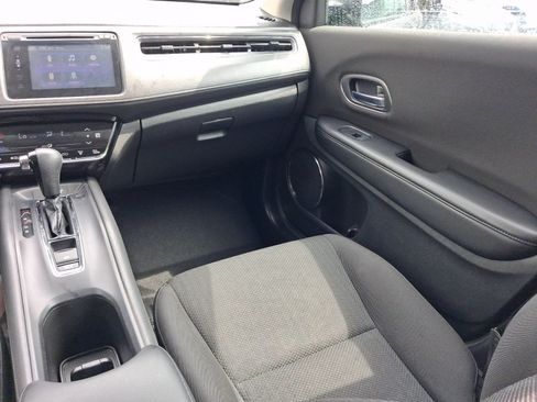 Used 2018 Honda HR-V EX image 21