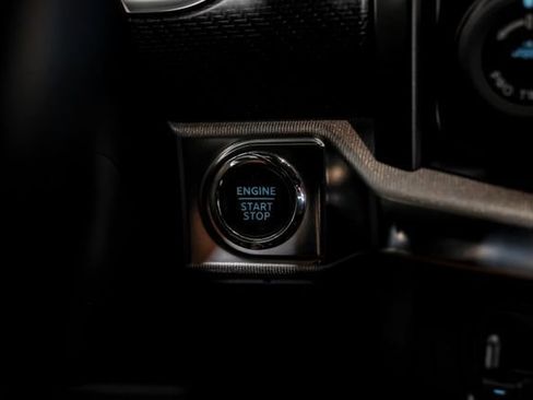 Used 2022 Ford F150 Raptor w/ Equipment Group 801A High AWD/4WD image 20