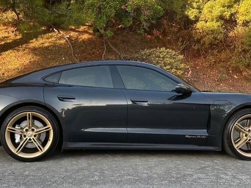 Used 2020 Porsche Taycan Turbo image 7