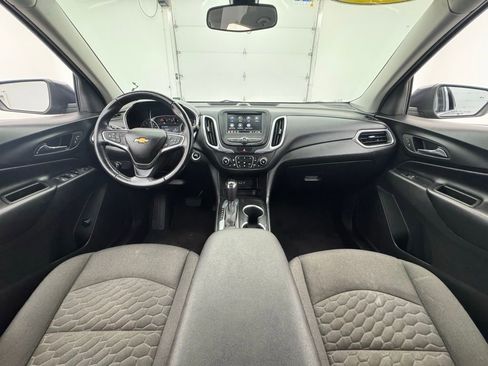 Used 2019 Chevrolet Equinox LT image 3