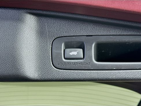 Used 2018 Honda CR-V Touring image 30