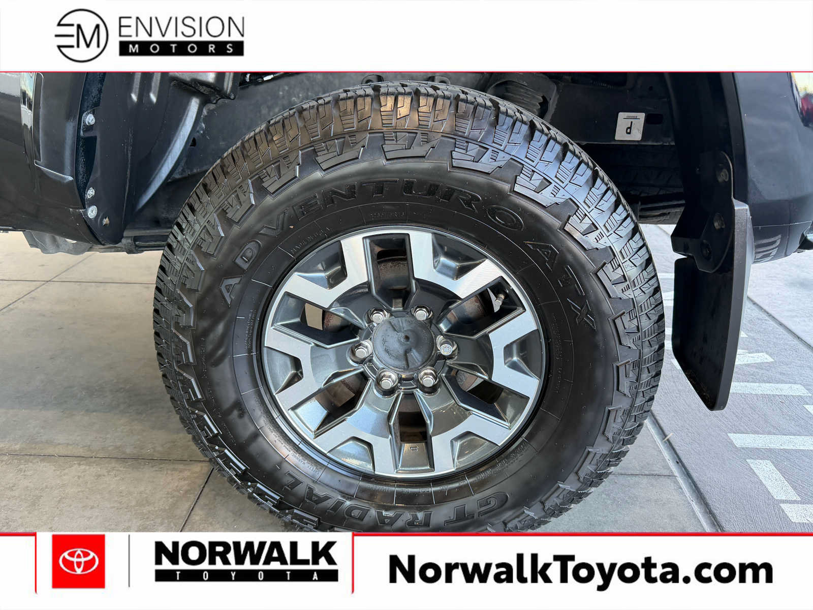 Used 2019 Toyota Tacoma SR5 RWD image 14