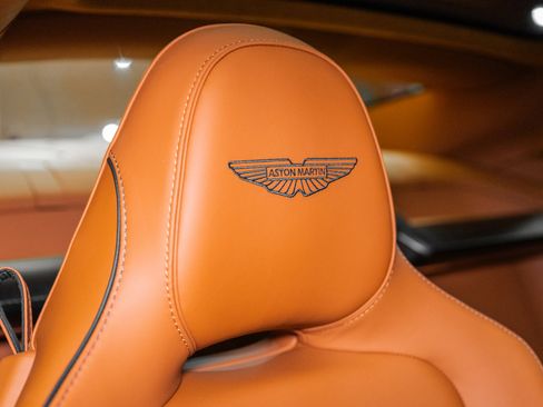 Used 2025 Aston Martin Vanquish image 5