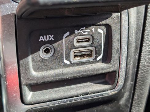 Used 2023 Jeep Wrangler Unlimited w/ Convenience Group AWD/4WD image 23