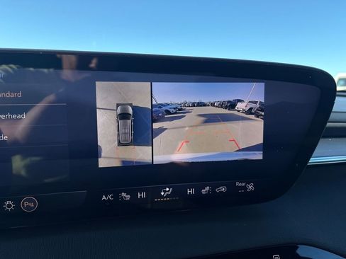 Used 2025 Buick Enclave Sport Touring FWD image 25
