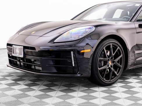 Certified 2025 Porsche Panamera 4 AWD/4WD image 37
