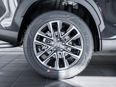 New 2026 Toyota Corolla Cross XLE image 16