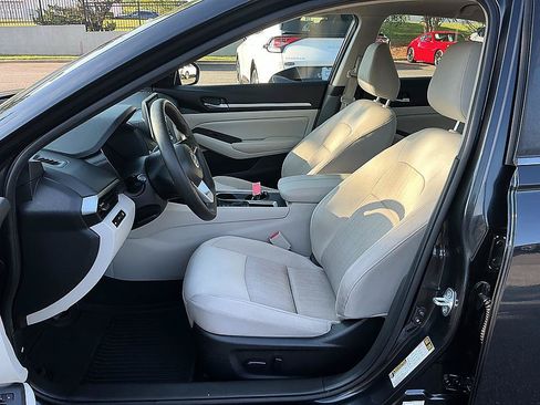 Certified 2022 Nissan Altima 2.5 SV FWD image 12