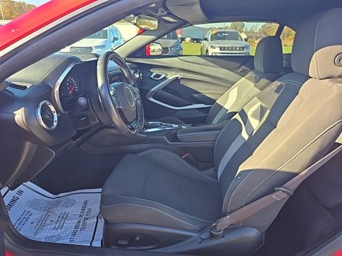 Used 2017 Chevrolet Camaro SS image 14