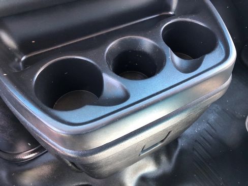 Used 2018 Chevrolet Express 2500 w/ Driver Convenience Package image 26