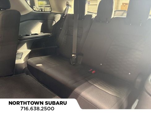 Used 2025 Nissan Pathfinder SV image 23