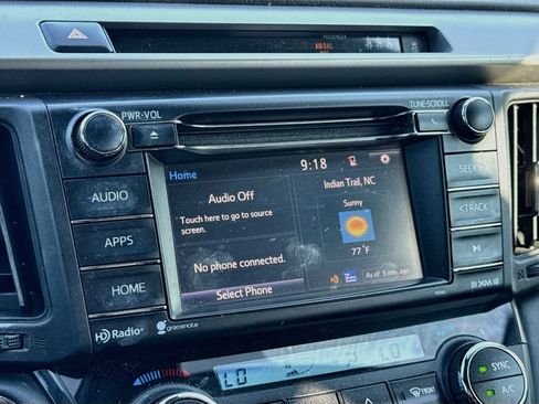 Used 2018 Toyota RAV4 XLE FWD image 15