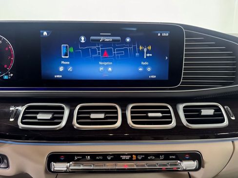 Certified 2025 Mercedes-Benz GLS 450 4MATIC image 17