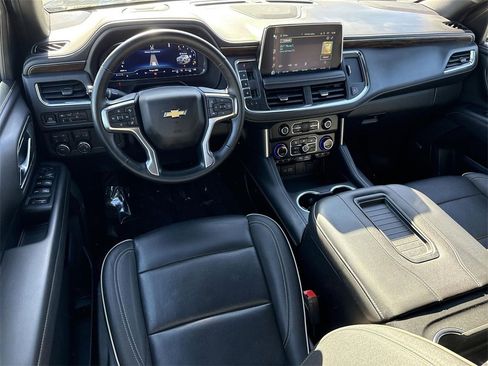 Used 2024 Chevrolet Suburban Premier image 18