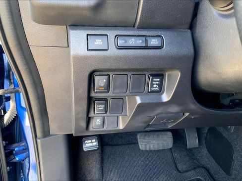 Used 2024 Nissan Frontier SL w/ Technology Package RWD image 32