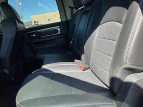 Used 2018 RAM 2500 Big Horn w/ Sport Appearance Group image 7