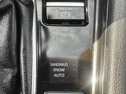 Used 2023 Jeep Compass Sport AWD/4WD image 21