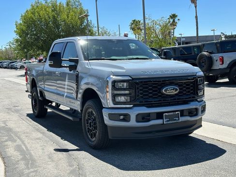 New 2026 Ford F250 Lariat w/ Black Appearance Package AWD/4WD image 10