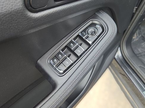 Used 2020 Porsche Macan image 11