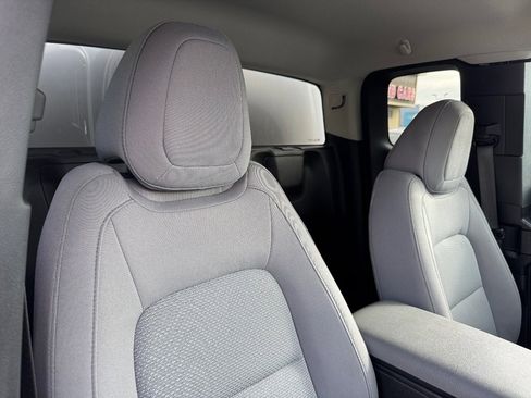 Used 2020 Chevrolet Colorado W/T w/ WT Convenience Package image 15