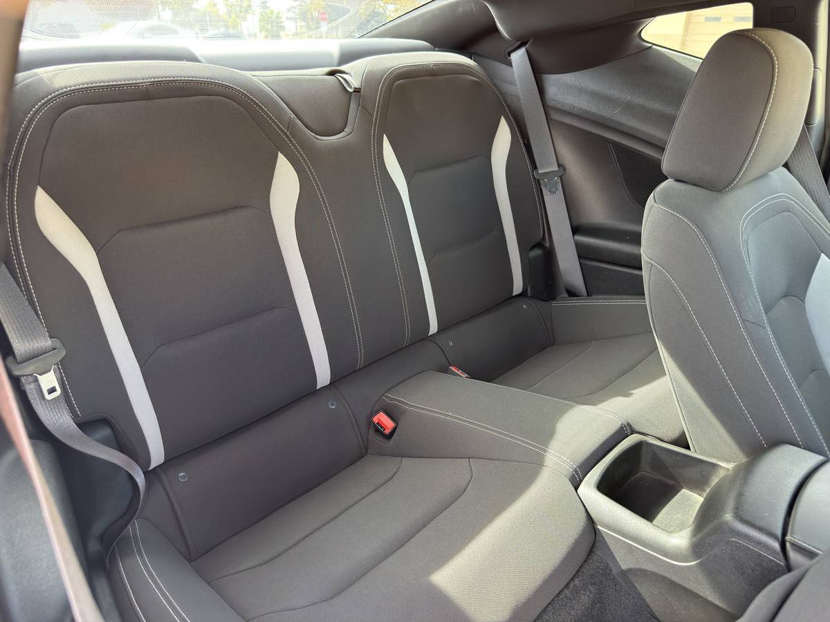 Used 2018 Chevrolet Camaro SS RWD image 21