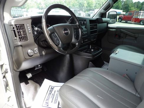 Used 2023 GMC Savana 2500 w/ Driver Convenience Package RWD image 16