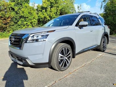New 2025 Nissan Pathfinder Platinum