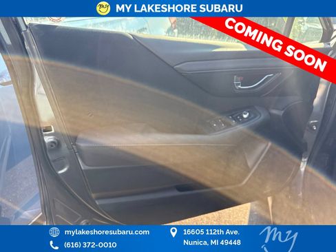 Used 2025 Subaru Outback Premium AWD/4WD image 9