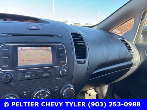 Used 2016 Kia Forte LX w/ LX Popular Plus Package image 14