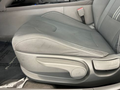Used 2023 Hyundai Elantra SEL FWD image 15