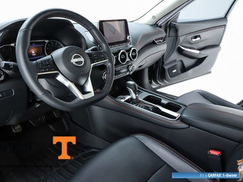 Used 2024 Nissan Sentra SR w/ SR Premium Package FWD image 19