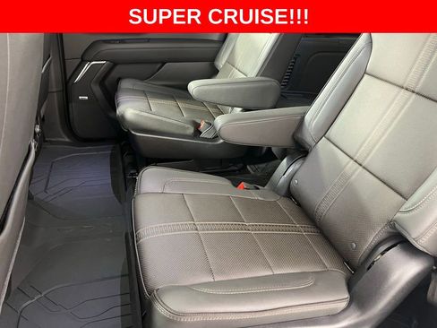 New 2026 Chevrolet Suburban High Country AWD/4WD image 24