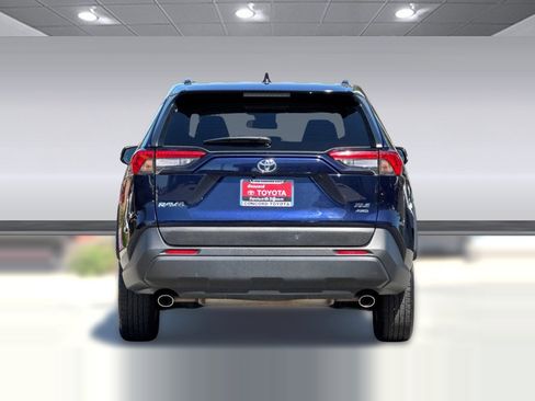 Used 2025 Toyota RAV4 XLE AWD/4WD image 9