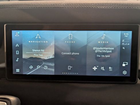 Used 2023 Land Rover Defender 110 SE image 19