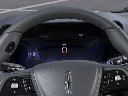 New 2026 Lincoln Aviator AWD image 13